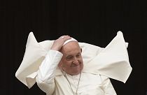 Papst Franziskus spendet am Ostersonntag 2024 den Segen URBI ET ORBI