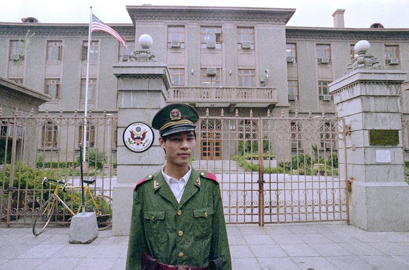 Az USA pekingi nagykövetségén keresett menedéket Fang Licsi feleségével, 1989 júniusában