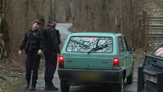 Кадр из видео EBU, полиция оцепила место обнаружения останков Эмиля, 31 марта 2024 г.