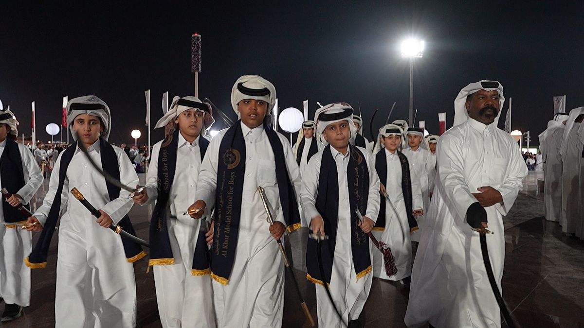 Danse de l'épée et théâtre, les arts du spectacle à l'honneur au Qatar