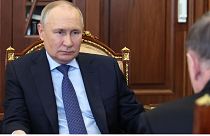 ولادیمیر پوتین در کنار رئیس فقید دیوان عالی در کرملین، مسکو روسیه مارس ۲۰۲۳