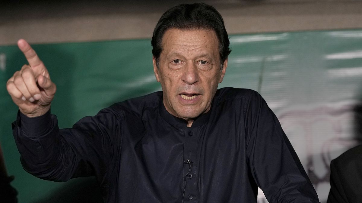  رئيس الوزراء الباكستاني عمران خان