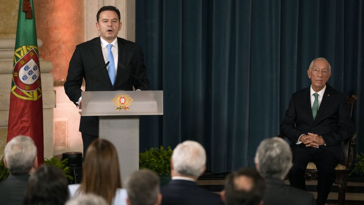 Luís Montenegro tomou posse como primeiro-ministro esta terça-feira