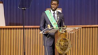 Bassirou Diomaye Faye pronuncia su discurso inaugural tras prestar juramento como presidente de Senegal en Dakar, Senegal, el martes 2 de abril de 2024.