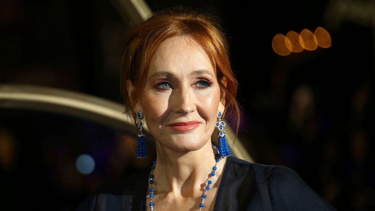 Police confirm that J.K. Rowling will not be prosecuted after social media comments thumbnail