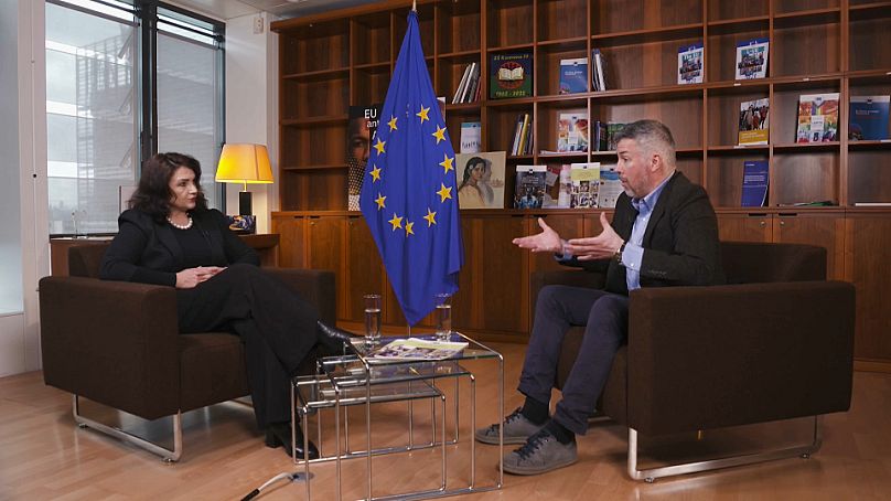 Euronews entrevistó a la comisaria de Igualdad de la UE, Helena Dalli.