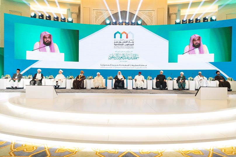 Hundreds of global Islamic leaders gathered in Makkah to promote women's rights and a tolerant vision of Islam
