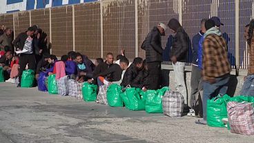 وصول موجة من اللاجئين إلى جزيرة لامبيدوزا 