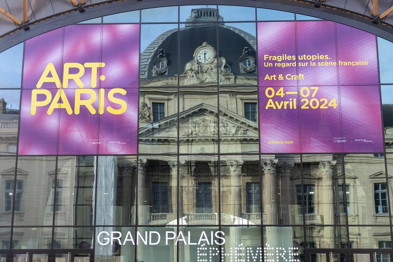 It's the last year Art Paris will take place in the temporary exhibition space "Grand Palais Éphémère". Next year it will be back in the newly-renovated Grand Palais.