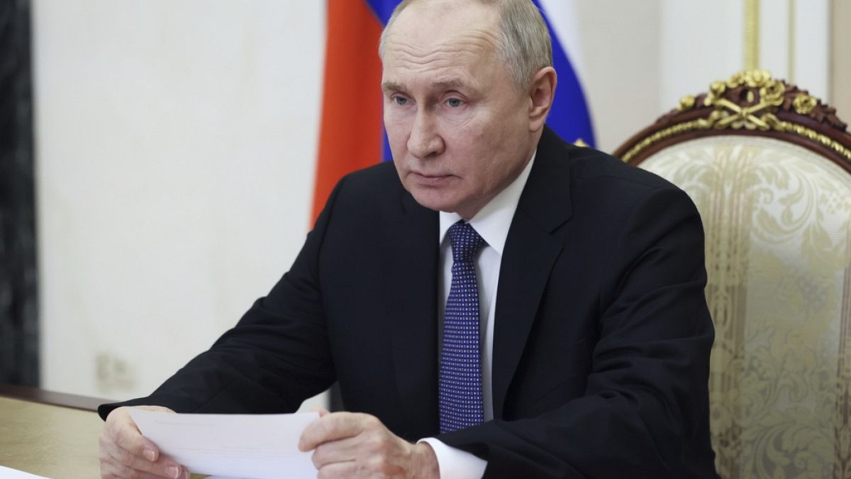 Владимир Путин и други висши руски политически и военни служители