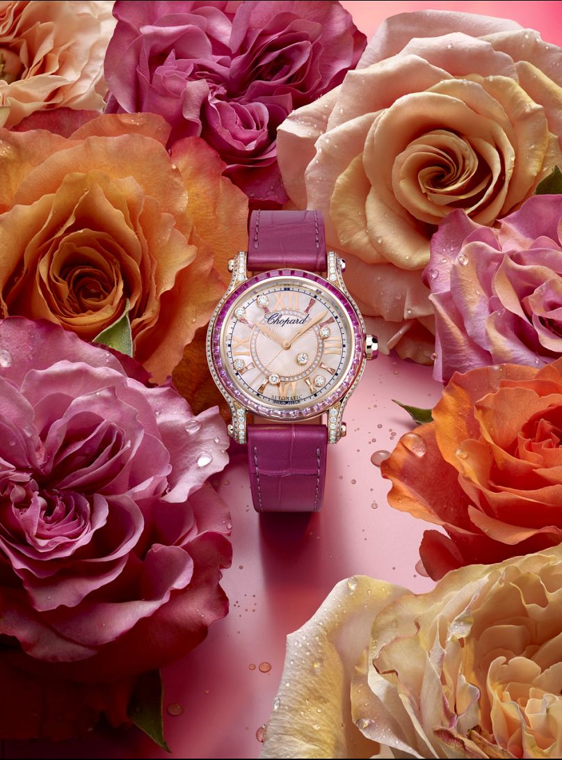The Happy Sport Rose de Caroline model has a 36 mm diameter and is made from ethical 18-carat rose gold.