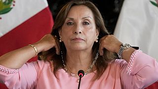 Peru Devlet Başkanı Dina Boluarte mücevherlerini gösterdi