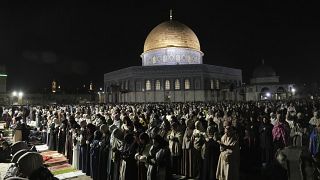 آلاف المصلين في المسجد الأقصى