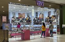 أحد منافذ بيع Vern's في مركز تسوق في كوالالمبور، ماليزيا، الاثنين 8 أبريل 2024.