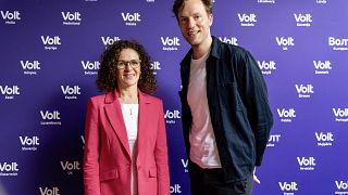 Les têtes de liste du parti Volt pour les élections européennes :  Sophie in't Veld et Damian Boeselager