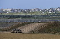 Izraeli tank a gázai határon