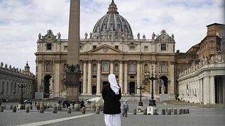 Il Vaticano ha pubblicato lunedì Dignitas Infinita, una dichiarazione che conferma la linea di rigore su aborto, eutanasia, maternità surrogata e cambi di sesso