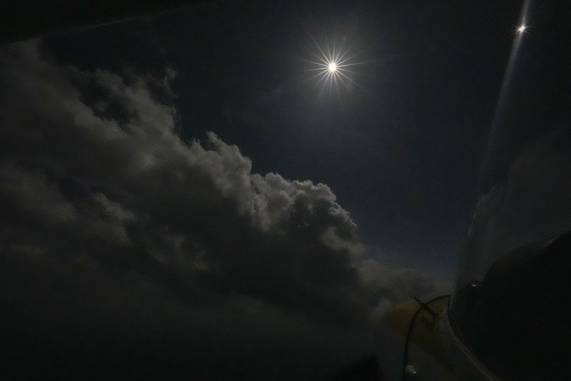 Arkadelphia, Arkansas. A napfogyatkozás egy repülőről fényképezve.