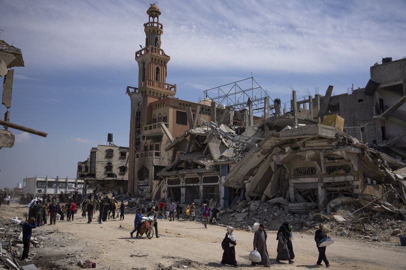 Gazze'nin Han Yunus semti, drt aylk srail operasyonunun ardndan enkaza dnd