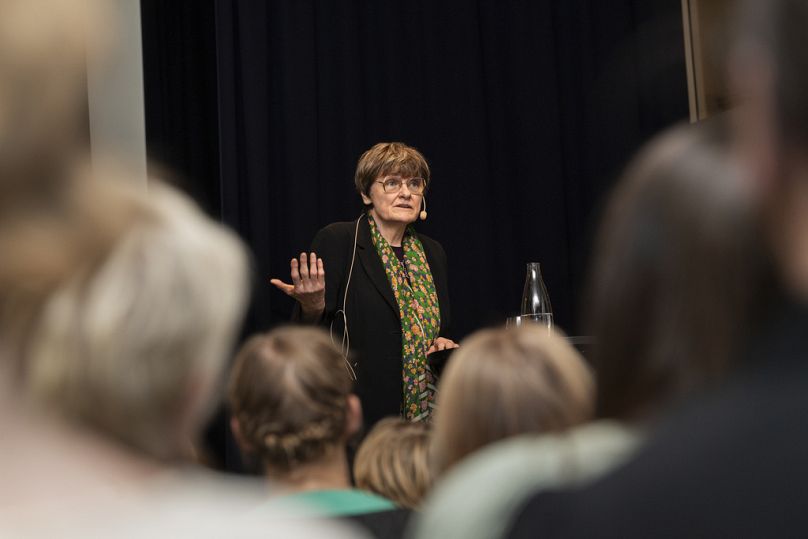 Karikó Katalin 2023-ban, stockholmi előadása közben