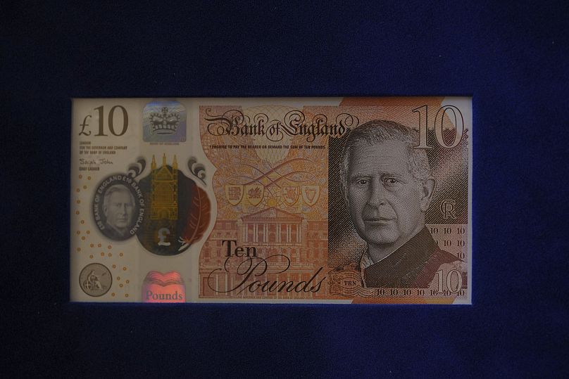 Un billet de 10 livres sterling portant le portrait du roi Charles III.