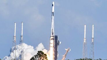 صاروخ من طراز فالكون 9 التابع لشركة سبيس إكس ينطلق من محطة كيب كانافيرال للقوات الفضائية ـ أرشيف