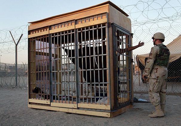 تصاویر دردناک از شکنجه زندانیان ابوغریب بغداد توسط نیروهای آمریکایی