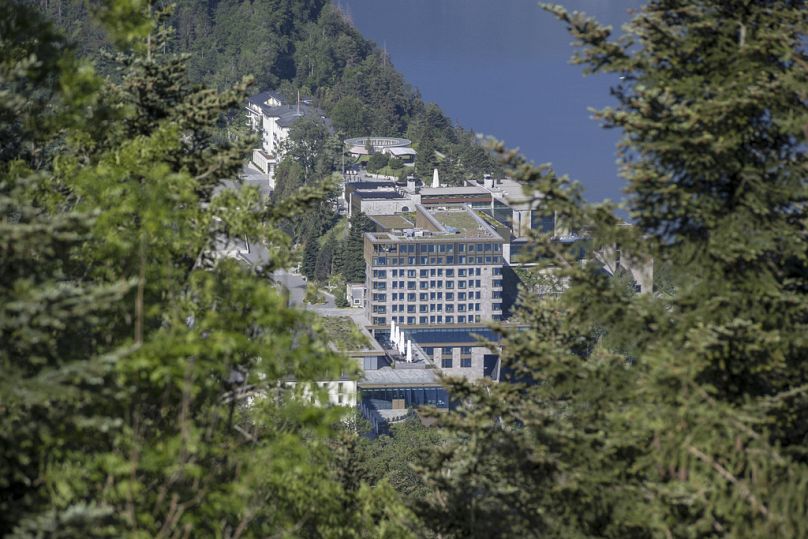 Buergenstock Hotel Resort, donde previsiblemente será la conferencia por la paz en Suiza.