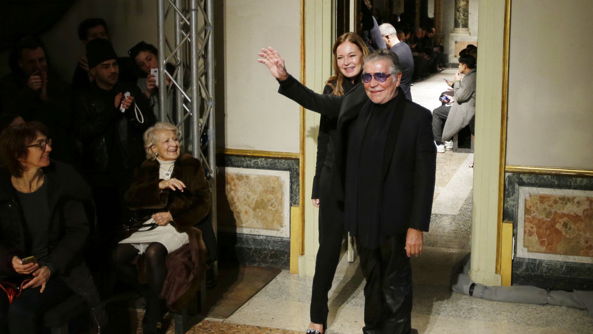 Roberto Cavalli ha muerto, el famoso diseñador italiano tenía 83 años