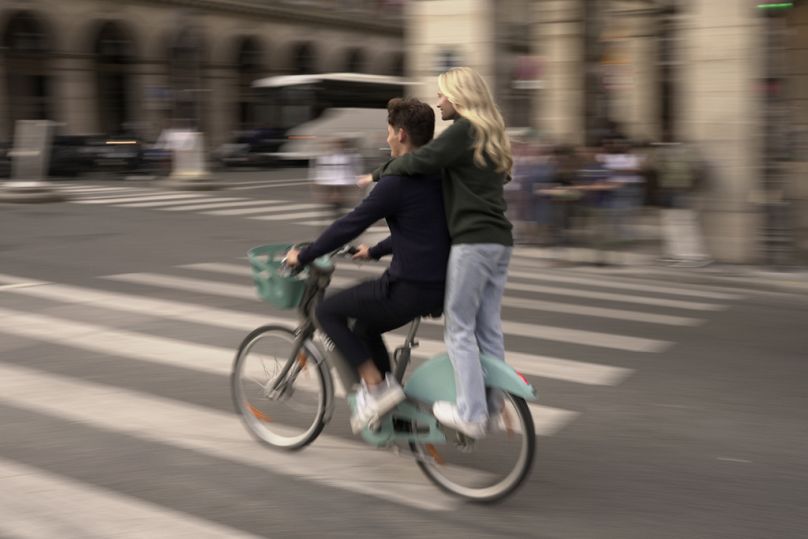 Paris merkezinde bisiklet kullanımı araç kullanımını geride bıraktı