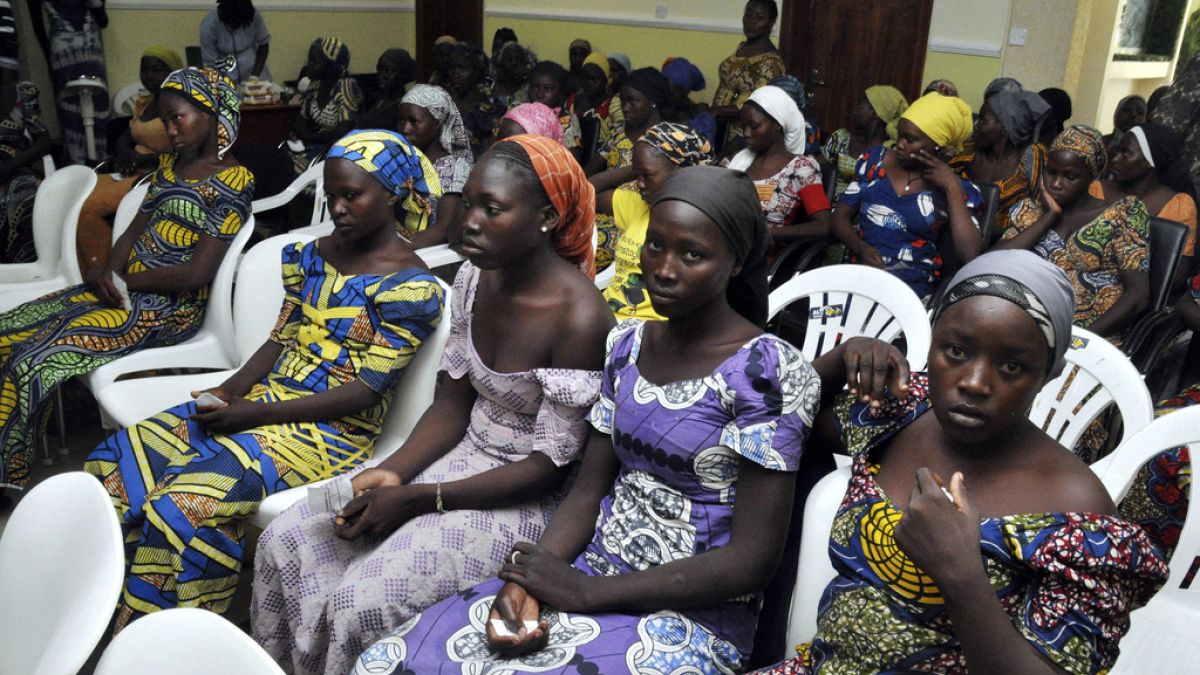 Imagen de algunas estudiantes de Chibok liberadas del cautiverio de Boko Haram, en Abuya, Nigeria, el domingo 7 de mayo de 2017.