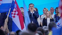 Die Parlamentswahlen in Kroatien sind von heftigen Auseinandersetzungen zwischen den beiden Spitzenpolitikern des Landes geprägt.