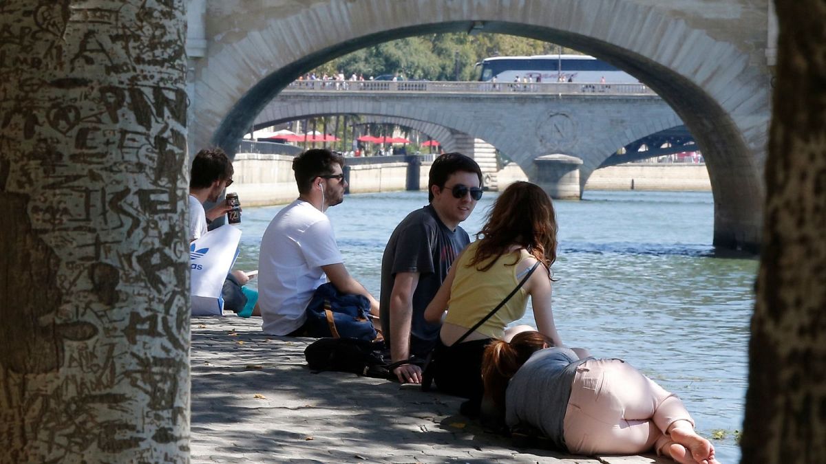 Sewage pollution could jeopardise Olympic swimming events in the River Seine, NGO warns thumbnail