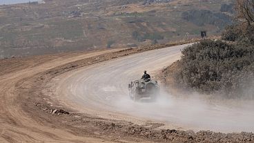 مركبات تابعة للجيش الإسرائيلي تسير بالقرب من الحدود بين إسرائيل وغزة، الاثنين، 15 أبريل، 2024.