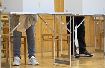 Szavazó emberek a szlovák elnökválasztás második fordulójában