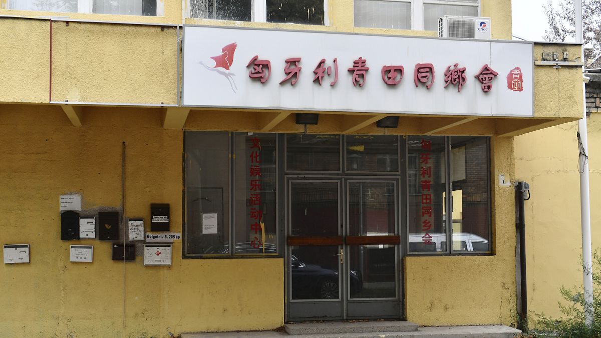 Ein chinesisches Bürgerbüro in Ungarn.