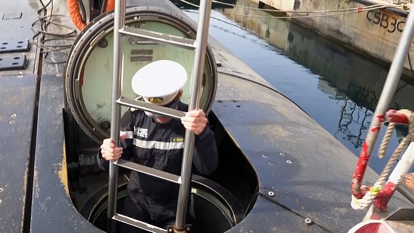 Abstieg ins Inneere des U-Boots