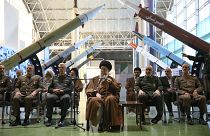 علی خامنه‌ای، رهبر جمهوری اسلامی ایران در جمع فرماندهان سپاه پاسداران و ارتش