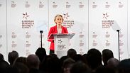 Ursula von der Leyen tenía previsto pronunciar un discurso en la Cumbre Europea de Defensa y Seguridad cuando un hombre se levantó para denunciar su política sobre Israel.