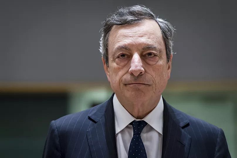 Mario Draghi foi primeiro-ministro de Itália entre fevereiro de 2021 e outubro de 2022 e governador do Banco Central Europeu entre 2011 e 2019.
