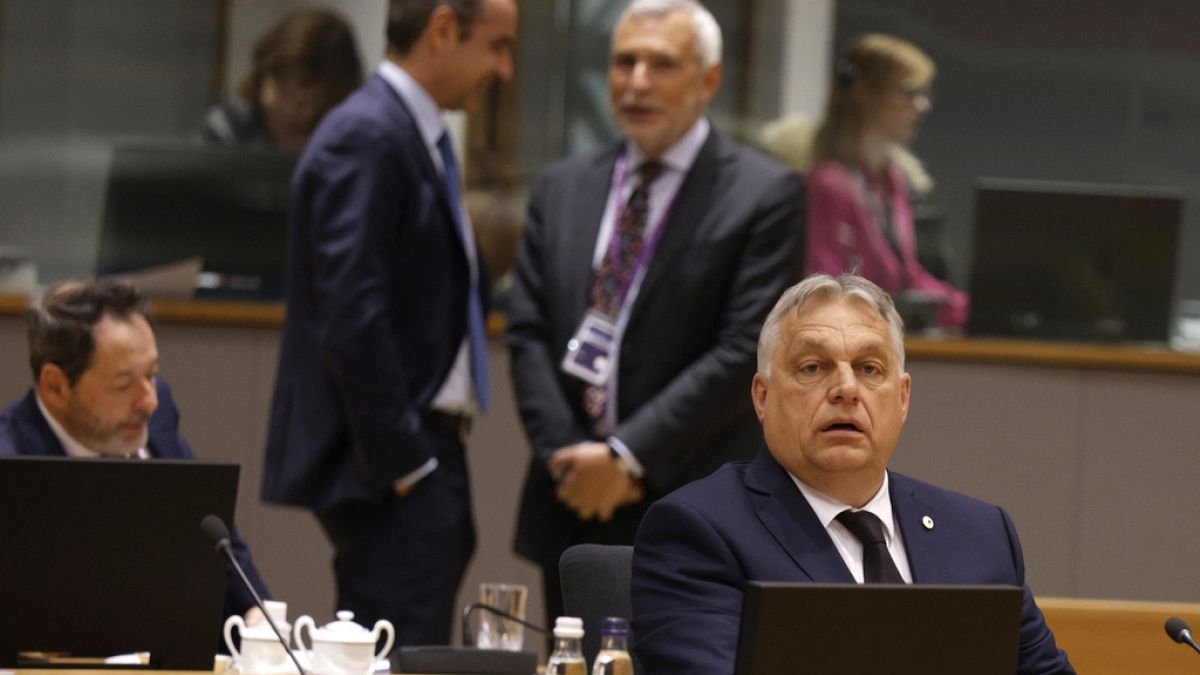 Orbán Viktor várja, hogy elkezdődjön a kerekesztal-beszélgetés Brüsszelben 