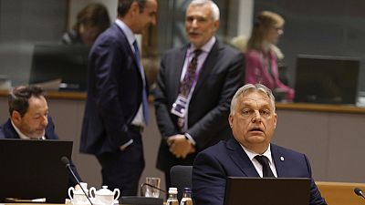 Líderes da UE comprometem-se a satisfazer as necessidades urgentes de defesa da Ucrânia