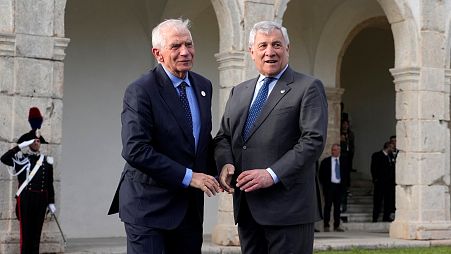 Borrell com o ministro dos Negócios Estrangeiros de Itália, Antonio Tajani, na reunião de Capri