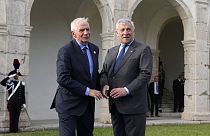 Il ministro degli Esteri italiano Antonio Tajani e l'Alto rappresentante per gli Affari esteri dell'Ue Josep Borrell al G7 in corso a Capri, 17 aprile 2024