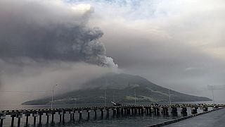 Το ηφαίστειο Ρουάνγκ στην Ινδονησία