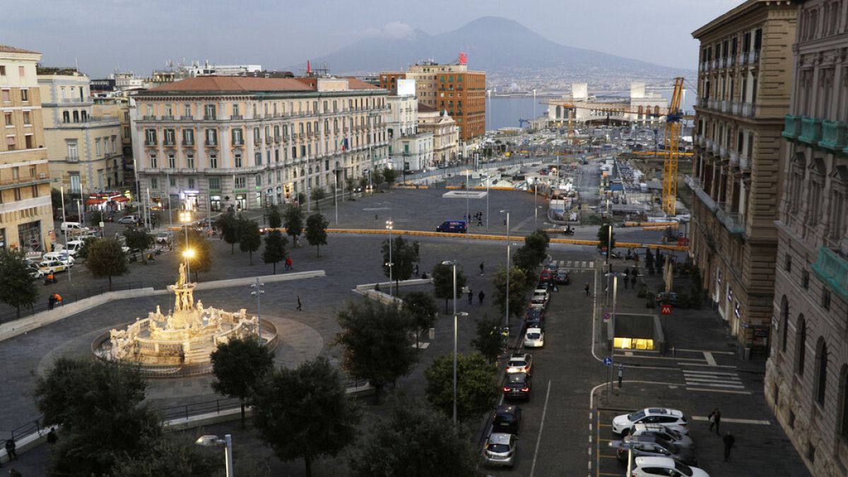 porto di Napoli, immagine d'archivio