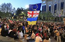 Μαζικές διαμαρτυρίες ξέσπασαν στη Γεωργία για το σχέδιο του κυβερνώντος κόμματος να προωθήσει τον λεγόμενο νόμο περί "ξένης επιρροής".