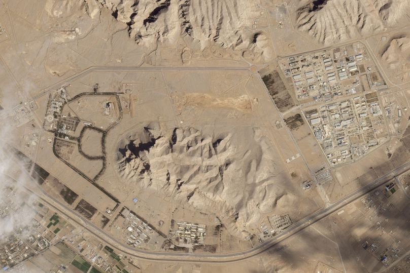 Műholdas kép az iszfaháni nukleáris létesítményről. A kép április 4-én készült