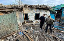 Maison endommagée par une attaque de drone ukrainien à Voronezh, en Russie, 18 avril 2024.