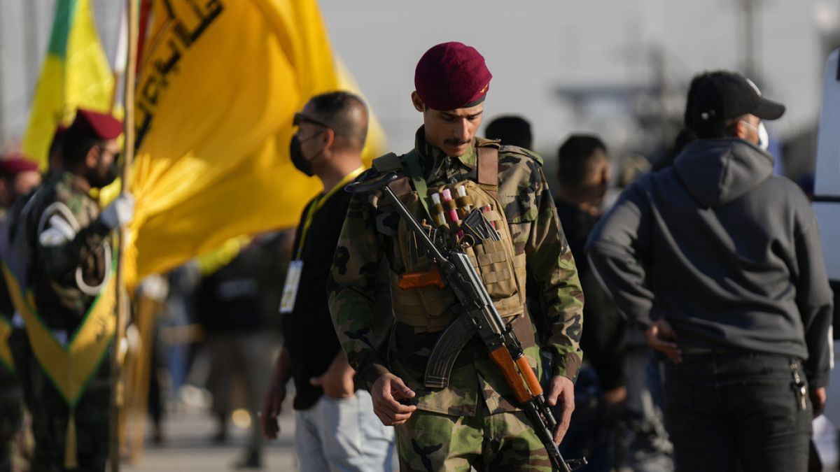İran'a yakın silahlı gruplardan oluşam PMF, Iraklı yetkililer tarafından resmi bir güvenlik gücü olarak tanındıan